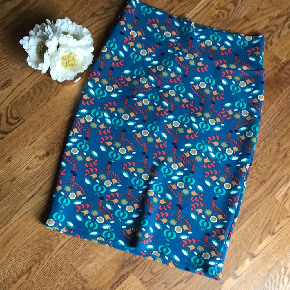 Lularoe Cassie skirt, Floral, L